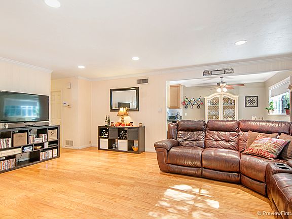 5th image of 855 Deland Ct