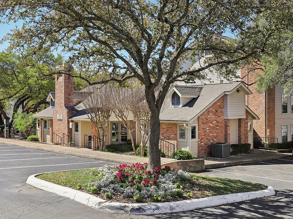 Winding Creek Apartments