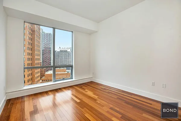 Rented by Bond New York | media 9