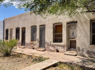 322 1/3 E 6th St #1, Douglas, AZ 85607