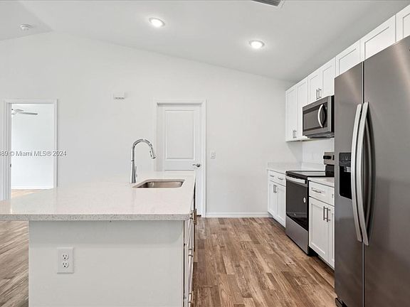 4th image of 1152 NW 1st Pl