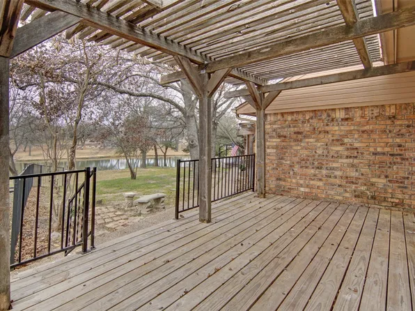 2122 Clear Lake Rd, Weatherford, TX 76087