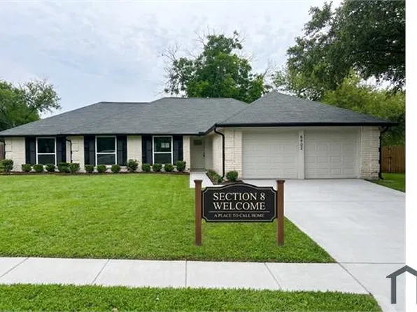 6402 Green Top Dr, San Antonio, TX 78233