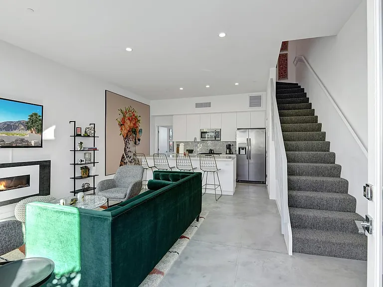 2150 N Zanjero Rd #203 — Photo 4