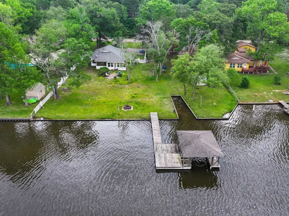 727 Callender Lake Dr, Murchison, TX 75778