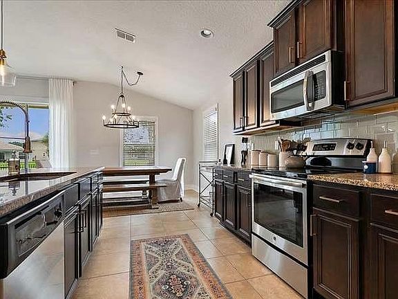 4th image of 1450 Nochaway Dr