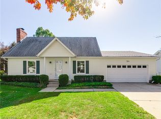 322 Rivermoor Dr, Mogadore, OH 44260