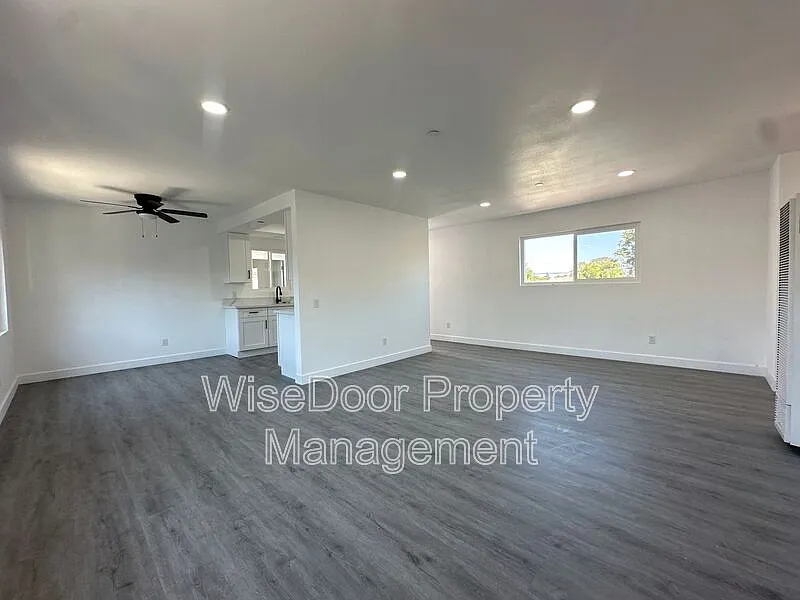 2 bed, 1.0 bath, 978 sqft, $2,650 — Photo 4