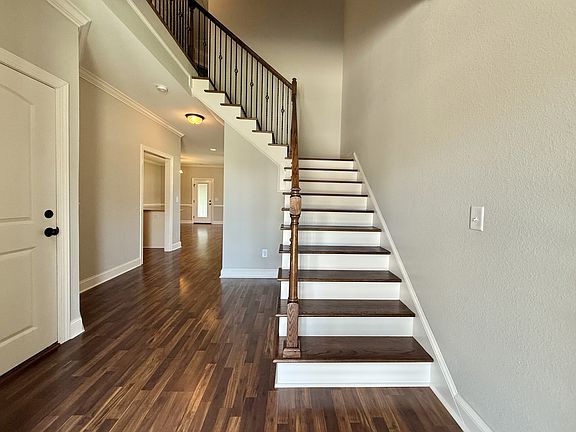 3rd image of 1640 Cambria Dr