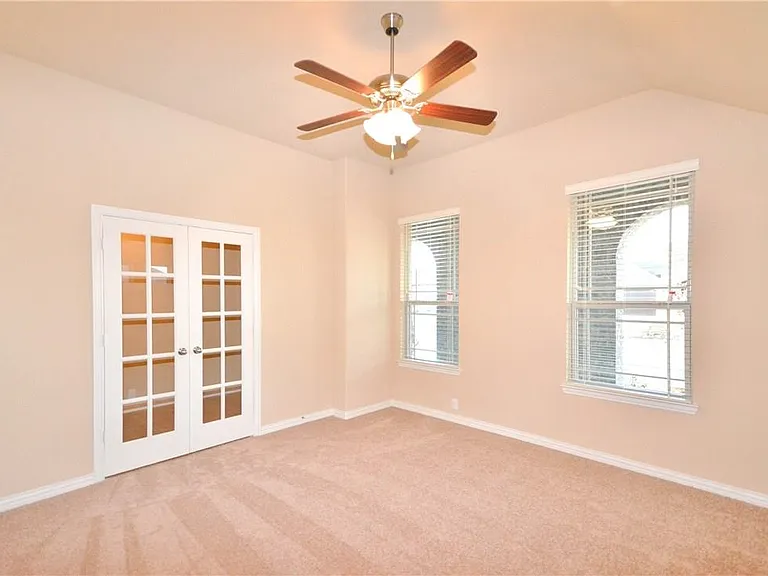 122 Eagle Feather Dr — Photo 10