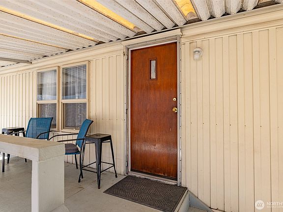 5th image of 24443 Wicker Road #40