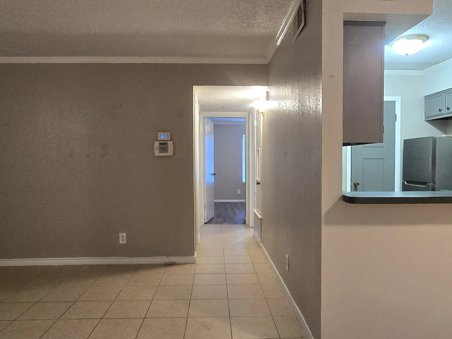 2 bed, 885 sqft, $1,100 — Photo 3