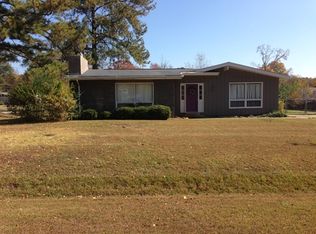 1820 Diane Dr, Anniston, AL 36207