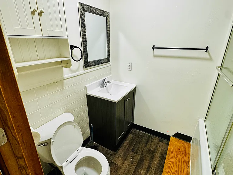 402 Butler Ave #A — Photo 16