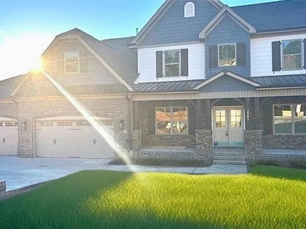 7731 Maple Pond Dr, Oak Ridge, NC 27310