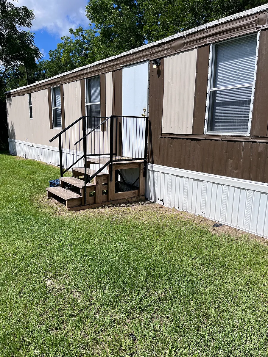 Building Photo - 41 Ronnie St