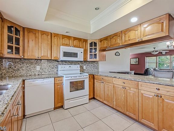 2nd image of 4704 SE 6th Ave #C
