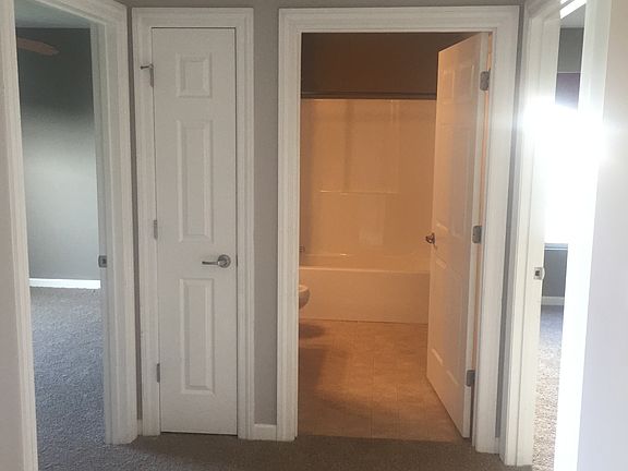 5th image of 4853 Ark Ln