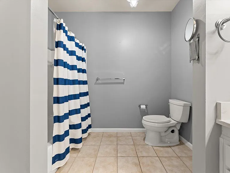1600 Long Grove Dr #1514 — Photo 12