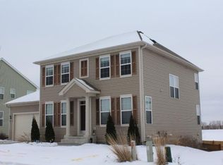 1971 Schoolmaster Dr, Chaska, MN 55318
