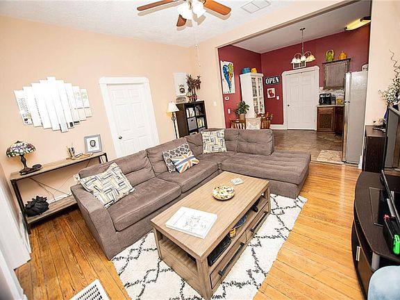 4th image of 1308 Villa Ave