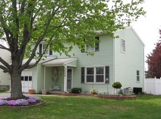 1258 Pine Hill Ln, Farmington, NY 14425