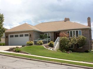 598 E 700 N, Centerville, UT 84014