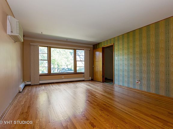 2nd image of 5911 W Leland Ave #1