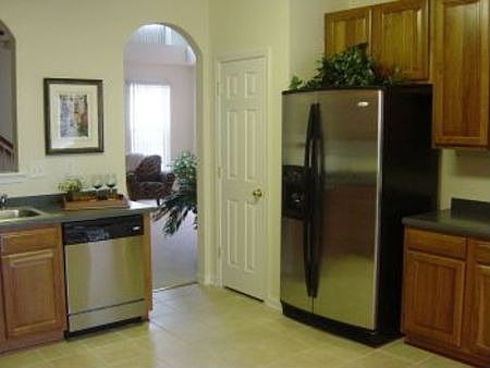 5th image of 4221 Falcon Creek Dr