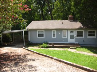 135 Outer Dr, Oak Ridge, TN 37830