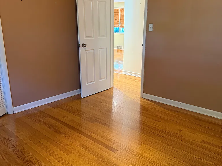 54 Tree Top Ln — Photo 41