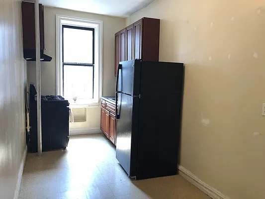 Rented by Lang Realty LLC | media 17