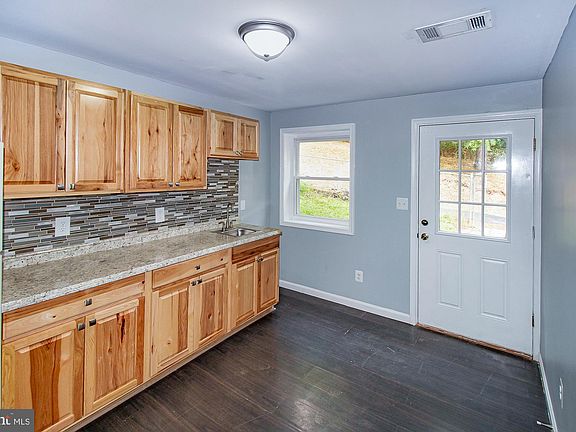 5th image of 1399 King David Dr