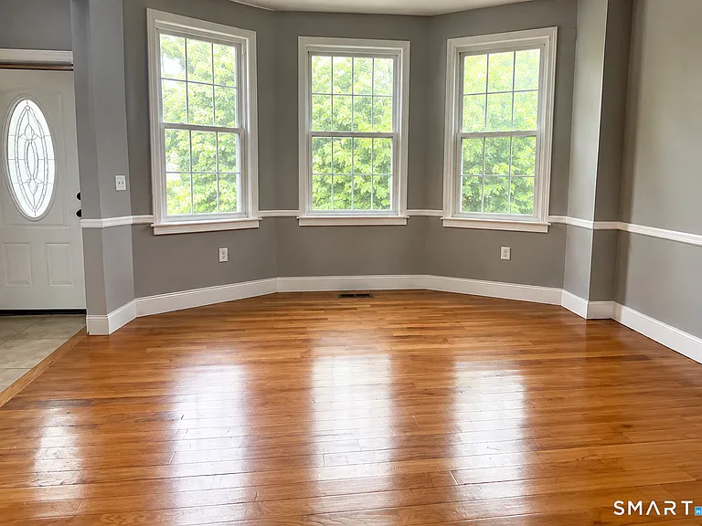 245 Ferry St — Photo 2