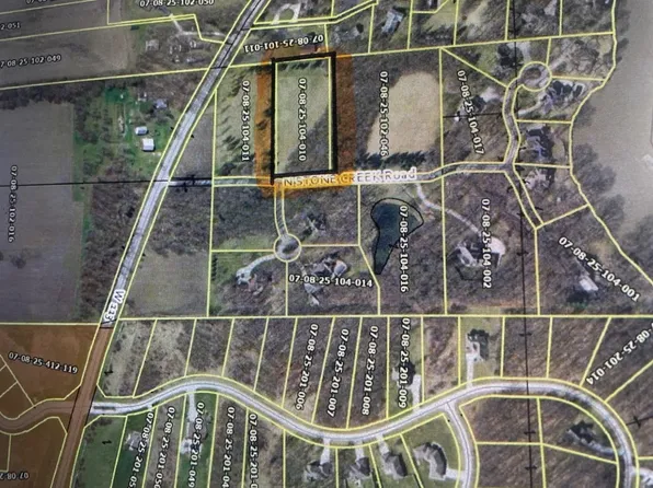 1850 N Stone Creek Rd, Kankakee, IL 60901