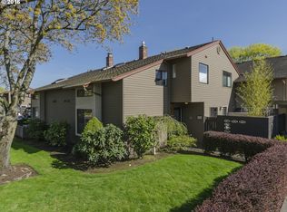 324 N Hayden Bay Dr, Portland, OR 97217