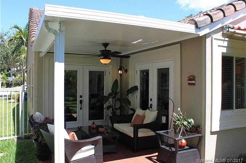 1st image of 1557 Canary Island Dr