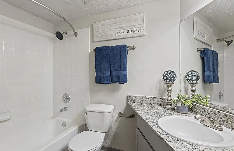 The Elise Apartments — Photo 7