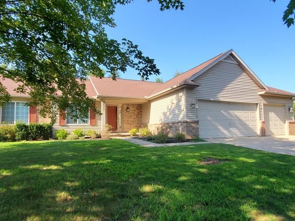 2077 Holly Berry Ln
