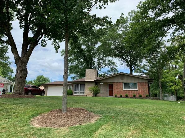 16119 Clayton Rd, Ballwin, MO 63011