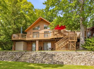 1155 Lakeshore Dr, Columbiaville, MI 48421