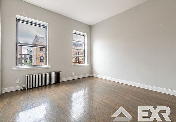 2nd image of 221 Pulaski St APT 3L