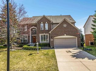 1136 Krista Ln, Rochester, MI 48307