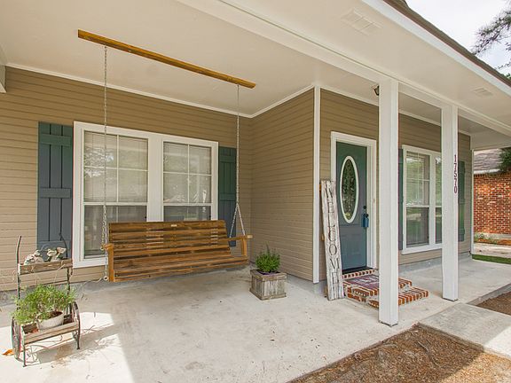 4th image of 17570 Ashton Ave
