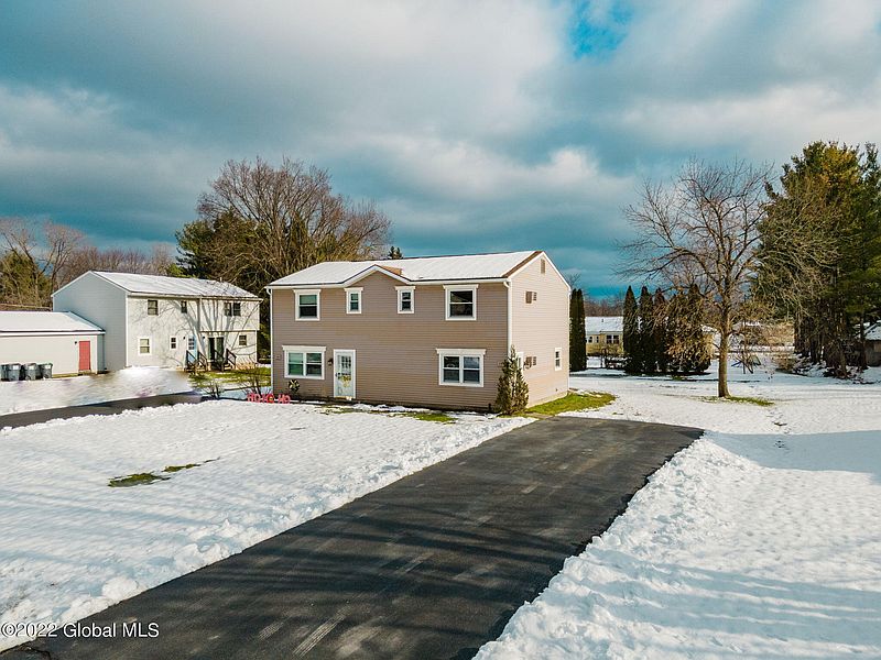4th image of 4 Suncrest Drive