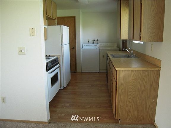 3rd image of 16229 171 Avenue SE