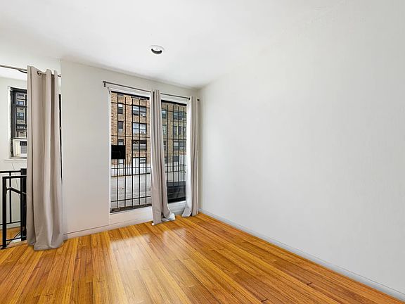 3rd image of 244 W 102nd St APT 4A