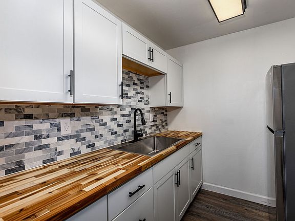 2nd image of 249 Kinsey Rd #28a4cb210