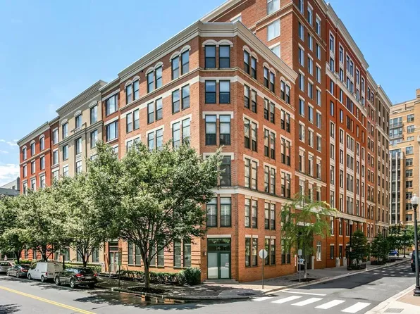 1201 N Garfield St APT 512, Arlington, VA 22201