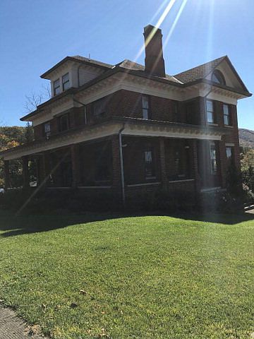 2nd image of 1900 Bland St